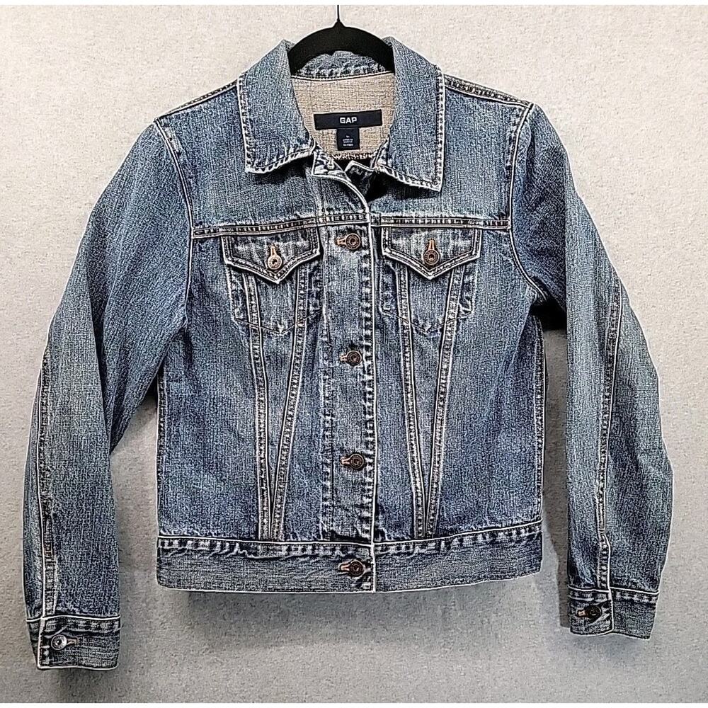 GAP Y2K‎ Denim Jean Jacket Women's Size Medium 100% Cotton With Faded Wash 2002